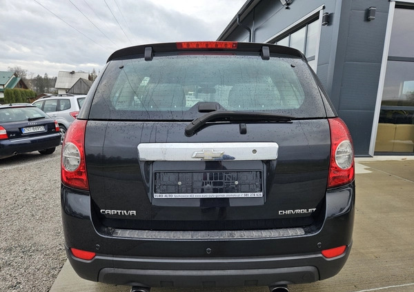 Chevrolet Captiva cena 33500 przebieg: 232157, rok produkcji 2012 z Przasnysz małe 67